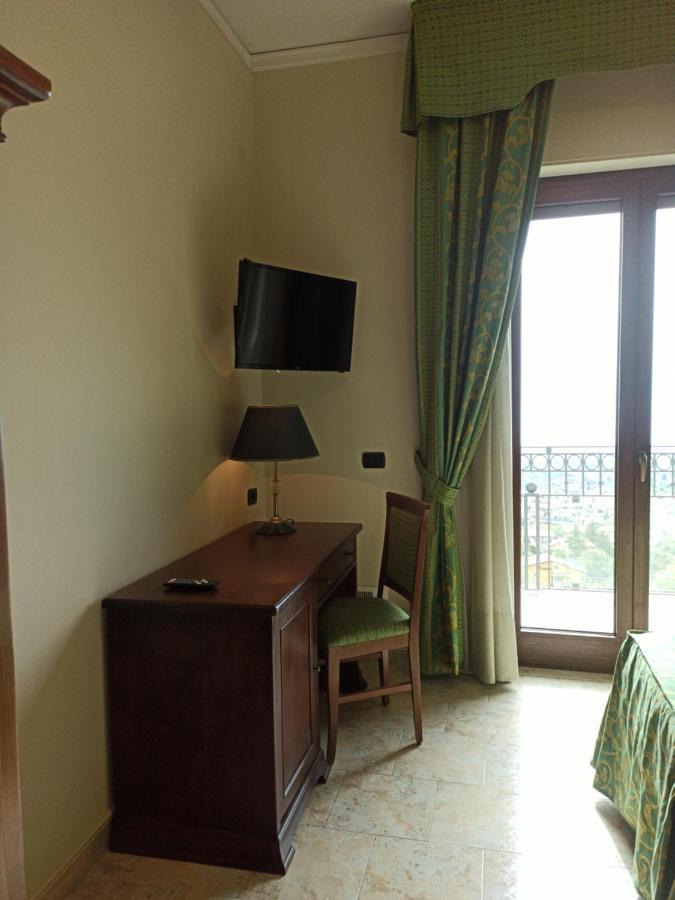 Hotel Primavera Dell'Etna Zafferana Etnea Εξωτερικό φωτογραφία
